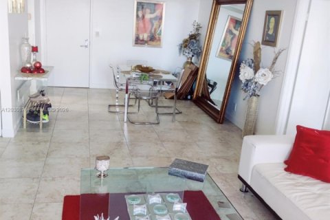 Copropriété à louer à Aventura, Floride: 2 chambres, 98.66 m2 № 2258016 - photo 4
