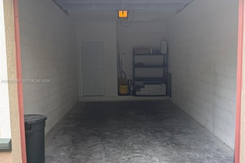 Townhouse in Miramar, Florida 2 bedrooms, 111.95 sq.m. № 2083836 - photo 6