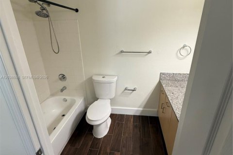 Townhouse in Miramar, Florida 2 bedrooms, 111.95 sq.m. № 2083836 - photo 23