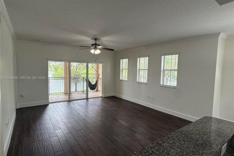 Townhouse in Miramar, Florida 2 bedrooms, 111.95 sq.m. № 2083836 - photo 12
