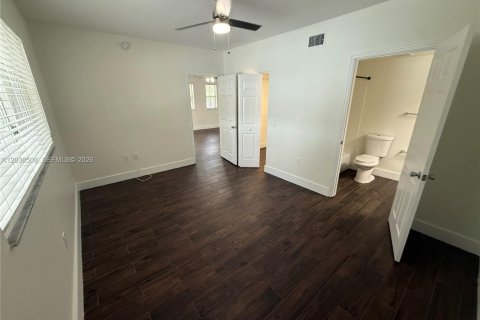Townhouse in Miramar, Florida 2 bedrooms, 111.95 sq.m. № 2083836 - photo 21