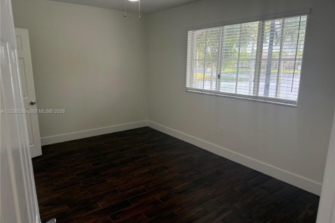 Townhouse in Miramar, Florida 2 bedrooms, 111.95 sq.m. № 2083836 - photo 20