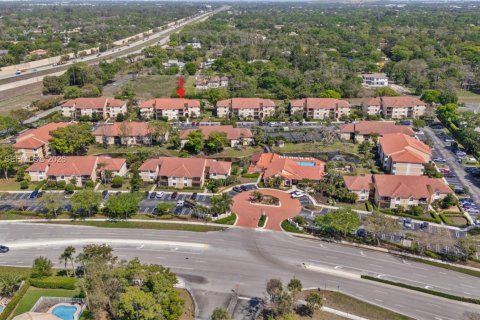 Condominio en Coral Springs, Florida, 1 dormitorio  № 2052088