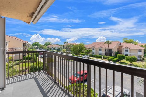 Condominio en venta en Coral Springs, Florida, 1 dormitorio, 72.84 m2 № 2052088 - foto 19