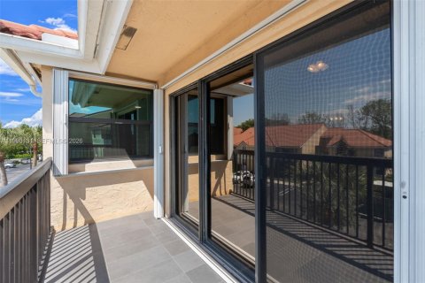 Condominio en venta en Coral Springs, Florida, 1 dormitorio, 72.84 m2 № 2052088 - foto 18