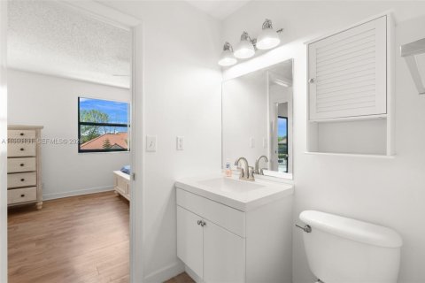 Condominio en venta en Coral Springs, Florida, 1 dormitorio, 72.84 m2 № 2052088 - foto 13