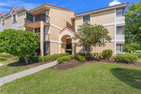Condominio en venta en Coral Springs, Florida, 1 dormitorio, 72.84 m2 № 2052088 - foto 2