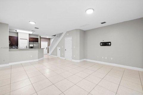 Touwnhouse à vendre à Tamarac, Floride: 2 chambres, 132.66 m2 № 2176673 - photo 10