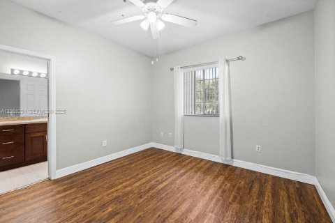 Touwnhouse à vendre à Tamarac, Floride: 2 chambres, 132.66 m2 № 2176673 - photo 21