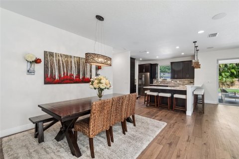 Casa en alquiler en Tampa, Florida, 5 dormitorios, 238.76 m2 № 2284041 - foto 12