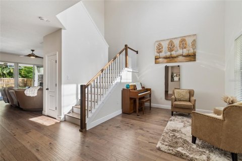 Casa en alquiler en Tampa, Florida, 5 dormitorios, 238.76 m2 № 2284041 - foto 3
