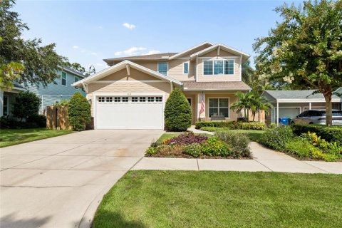 Casa en alquiler en Tampa, Florida, 5 dormitorios, 238.76 m2 № 2284041 - foto 2
