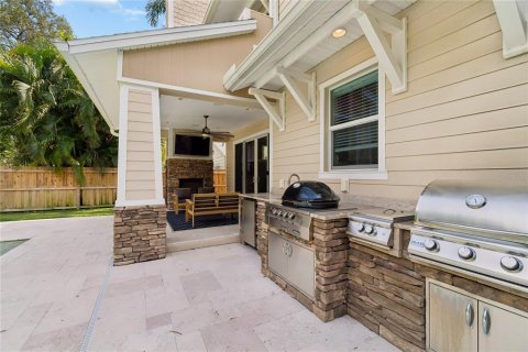 Casa en alquiler en Tampa, Florida, 5 dormitorios, 238.76 m2 № 2284041 - foto 23