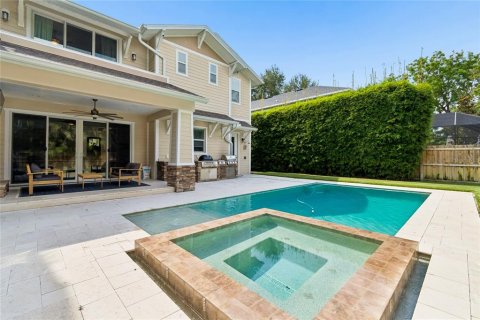 Casa en alquiler en Tampa, Florida, 5 dormitorios, 238.76 m2 № 2284041 - foto 25