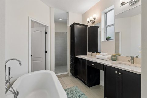 Casa en alquiler en Tampa, Florida, 5 dormitorios, 238.76 m2 № 2284041 - foto 15