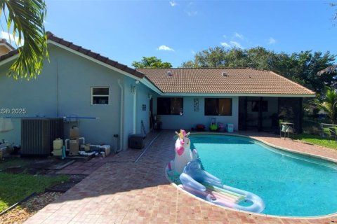Villa ou maison à louer à Coral Springs, Floride: 3 chambres, 167.78 m2 № 1946479 - photo 14