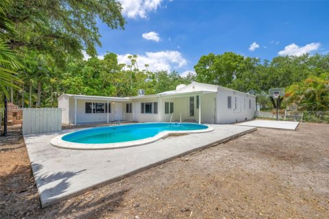 House in Miami Shores, Florida 4 bedrooms, 186.92 sq.m. № 1875339 - photo 11