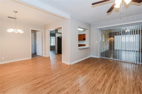 Casa en alquiler en Tampa, Florida, 3 dormitorios, 171.68 m2 № 1905909 - foto 4