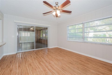 Casa en alquiler en Tampa, Florida, 3 dormitorios, 171.68 m2 № 1905909 - foto 3