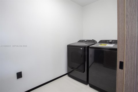 Villa ou maison à louer à Miami, Floride: 3 chambres, 276.85 m2 № 2059640 - photo 29
