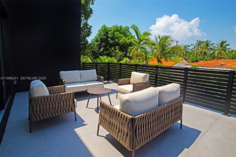 Villa ou maison à louer à Miami, Floride: 3 chambres, 276.85 m2 № 2059640 - photo 30