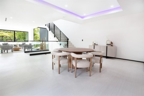 Villa ou maison à louer à Miami, Floride: 3 chambres, 276.85 m2 № 2059640 - photo 11