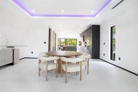 Villa ou maison à louer à Miami, Floride: 3 chambres, 276.85 m2 № 2059640 - photo 14