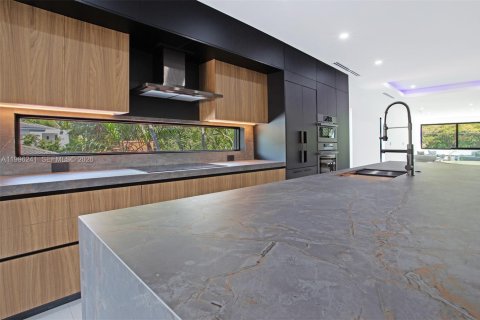Villa ou maison à louer à Miami, Floride: 3 chambres, 276.85 m2 № 2059640 - photo 19