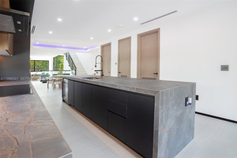 Villa ou maison à louer à Miami, Floride: 3 chambres, 276.85 m2 № 2059640 - photo 24