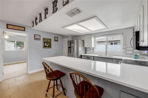House in Edgewater, Florida 3 bedrooms, 120.96 sq.m. № 1853564 - photo 11