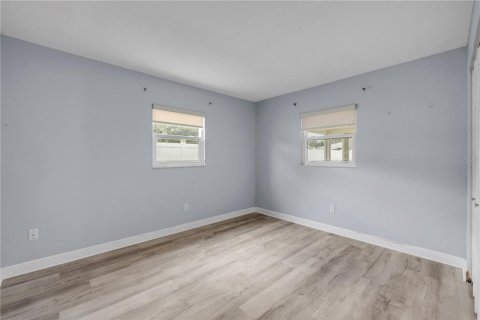 House in Edgewater, Florida 3 bedrooms, 120.96 sq.m. № 1853564 - photo 21