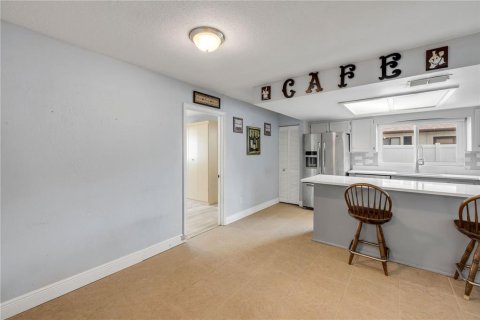 House in Edgewater, Florida 3 bedrooms, 120.96 sq.m. № 1853564 - photo 9