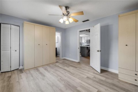 House in Edgewater, Florida 3 bedrooms, 120.96 sq.m. № 1853564 - photo 25