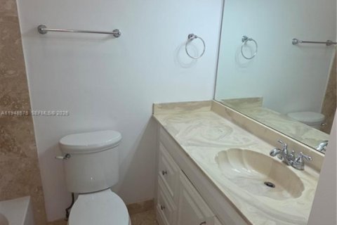 Condo in Miami, Florida, 3 bedrooms № 2004508 - photo 11