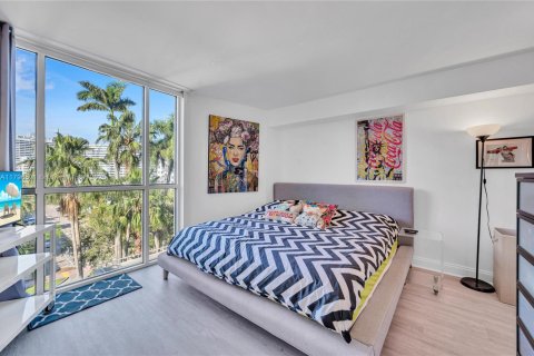 Condo in Miami Beach, Florida, 2 bedrooms  № 1953464 - photo 7