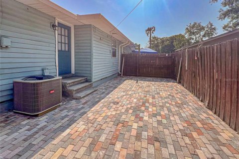 Apartment in Sarasota, Florida 3 bedrooms, 85.47 sq.m. № 2205378 - photo 15