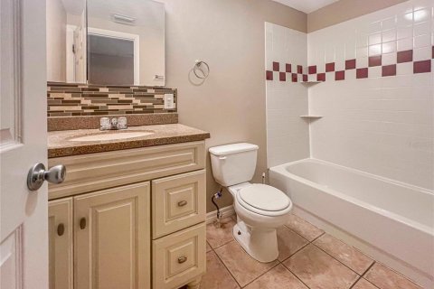 Apartment in Sarasota, Florida 3 bedrooms, 85.47 sq.m. № 2205378 - photo 12
