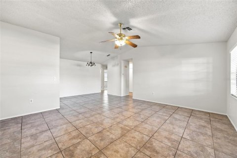 Villa ou maison à vendre à New Port Richey, Floride: 3 chambres, 148.18 m2 № 2349781 - photo 5