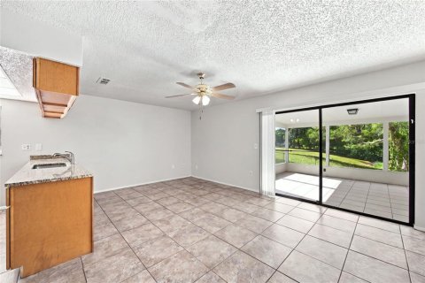 Villa ou maison à vendre à New Port Richey, Floride: 3 chambres, 148.18 m2 № 2349781 - photo 3