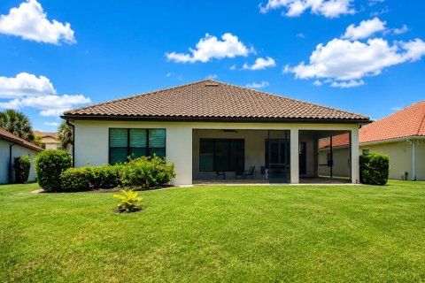 House in BELLALAGO in Kissimmee, Florida 4 bedrooms, 256.69 sq.m. № 2231904 - photo 28