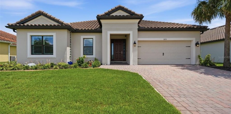 House in BELLALAGO in Kissimmee, Florida 4 bedrooms, 256.69 sq.m. № 2231904