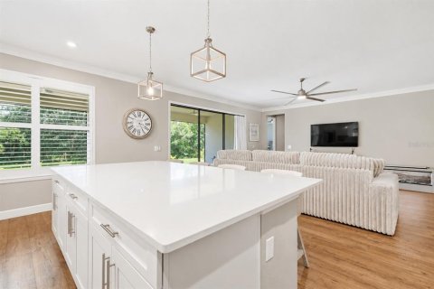 House in BELLALAGO in Kissimmee, Florida 4 bedrooms, 256.69 sq.m. № 2231904 - photo 8