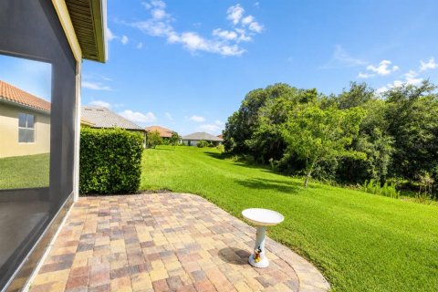 House in BELLALAGO in Kissimmee, Florida 4 bedrooms, 256.69 sq.m. № 2231904 - photo 29