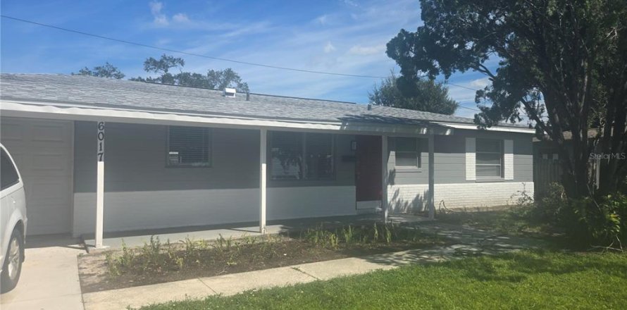 Villa ou maison à Saint Petersburg, Floride 2 chambres, 100.33 m2 № 2388512