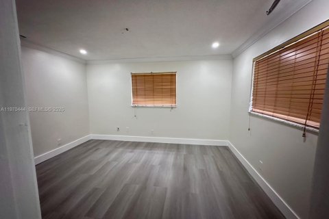 Casa en alquiler en Margate, Florida, 3 dormitorios, 121.33 m2 № 2031096 - foto 7