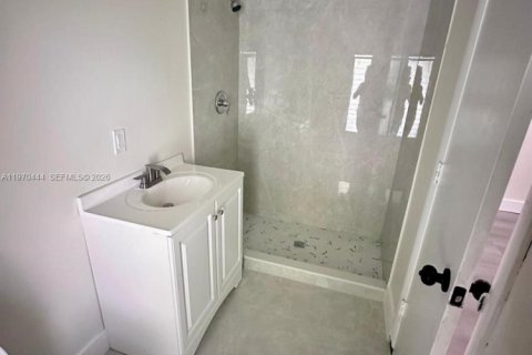 Casa en alquiler en Margate, Florida, 3 dormitorios, 121.33 m2 № 2031096 - foto 10