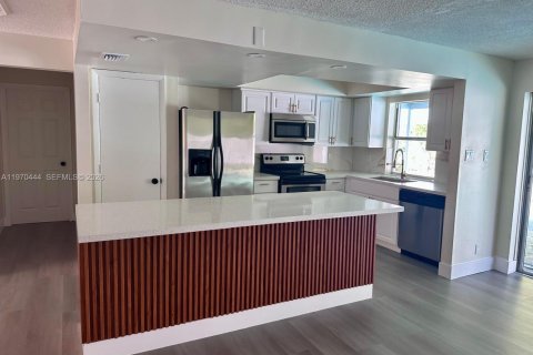 Casa en alquiler en Margate, Florida, 3 dormitorios, 121.33 m2 № 2031096 - foto 3