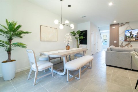 Adosado en venta en Kissimmee, Florida, 4 dormitorios, 205.04 m2 № 2212894 - foto 4