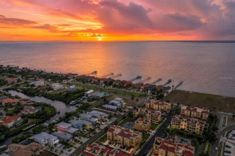 Casa en venta en Apollo Beach, Florida, 3 dormitorios, 287.63 m2 № 2150726 - foto 9