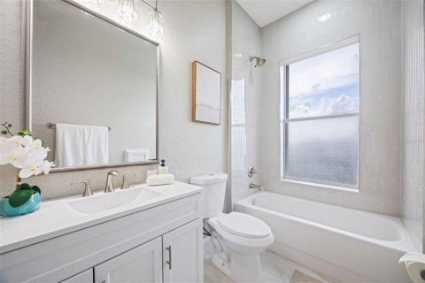 Casa en venta en Apollo Beach, Florida, 3 dormitorios, 287.63 m2 № 2150726 - foto 4